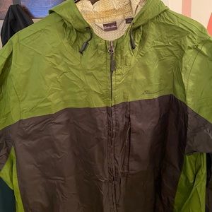 Men’s Eddie Bauer Rain Jacket Size L